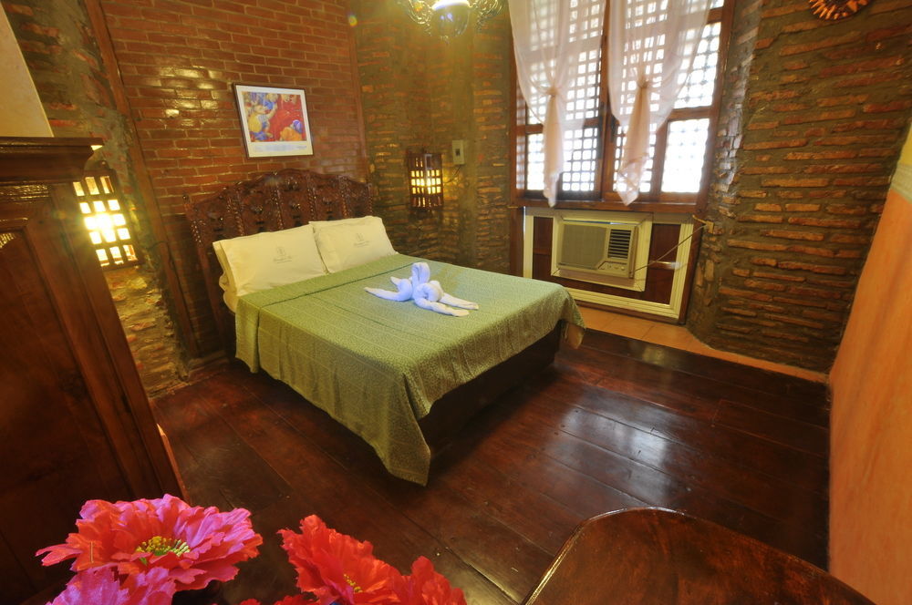 Zen Rooms Grandpa'S Inn Vigan City Exterior foto