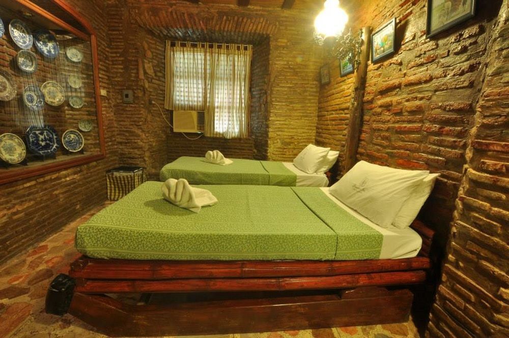 Zen Rooms Grandpa'S Inn Vigan City Exterior foto