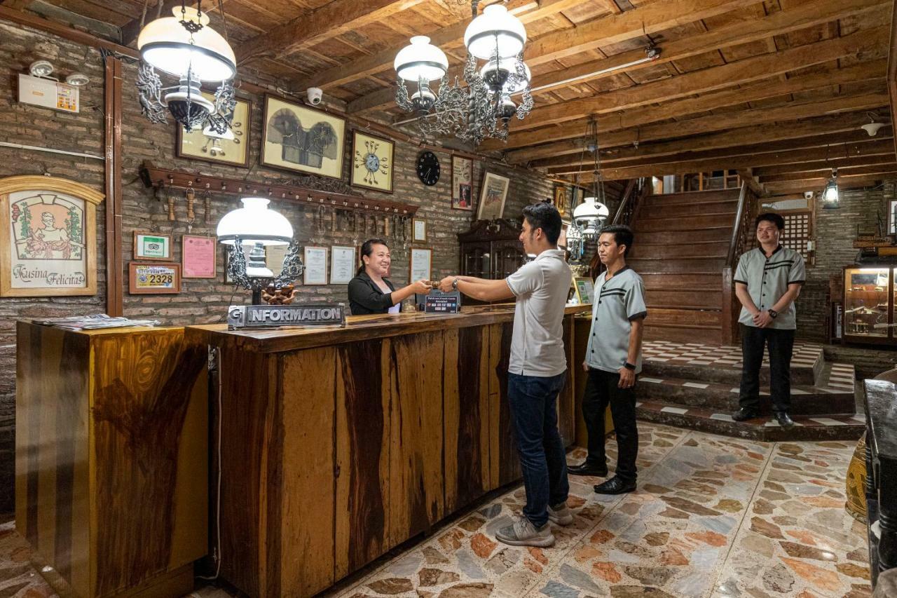 Zen Rooms Grandpa'S Inn Vigan City Exterior foto
